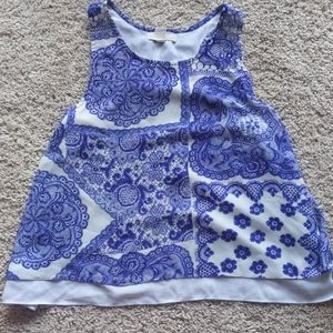 ⭐5 for $20⭐ Blue floral lace print open back tank